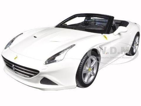 Auto A Escala 1:18 oferta Ferrari California T