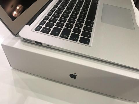 Macbook Air 13,3 Apple 2017 8gb Ram Core i5 1.8 Ghz 256gb
