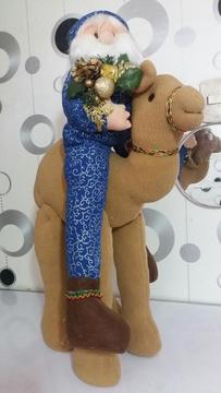 Un Lindo Camello con Papa Noel