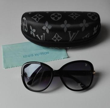 LENTES DE SOL LOUIS VUITTON NEGROS CON CRISTALES A LOS LADOS NUEVOS IMPORTADOS SAN ISIDRO ENVIOS OLVA COURIER PROVINCIAS