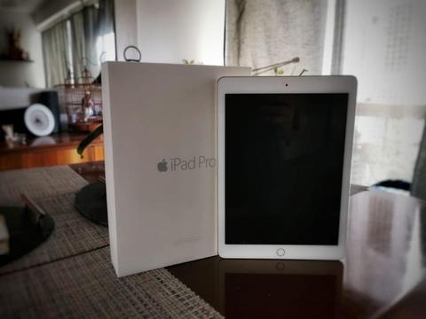 iPad Pro 9.7 Pulgadas 128GB 10/10 Dorada
