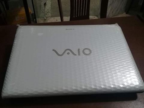 Laptop Sony Vaio Core I5 Color Blanca
