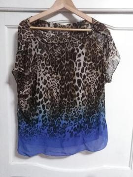 Linda Blusa de Seda Animal Print