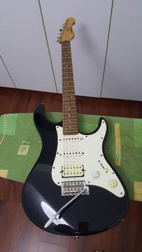 Guitarra Yamaha