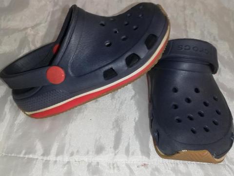 Nike Y Crocs Talla 26