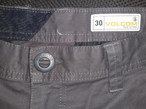 Pantalón Volcom pitillo plomo talla 30 nuevo 10/10