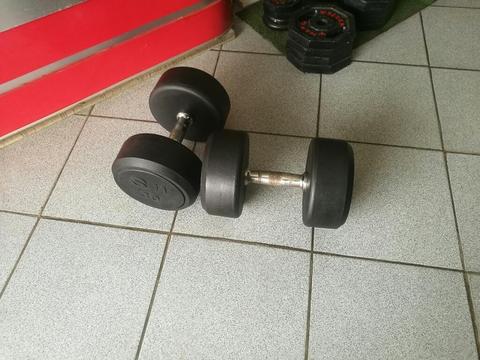 Par de Mancuernas de Caucho de 30 Kg