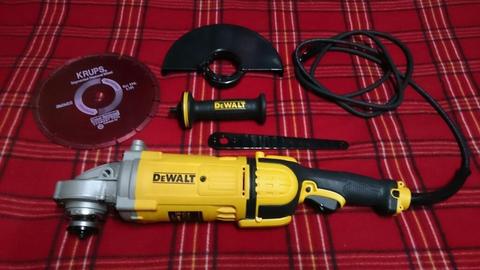 Esmeril Comando Dewalt de 9 Y 2700 Watt