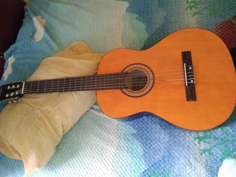 Vendo Guitarra Acustica Vizcaya Nueva