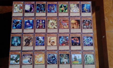 lotes de 50 cartas yugioh a 10 soles