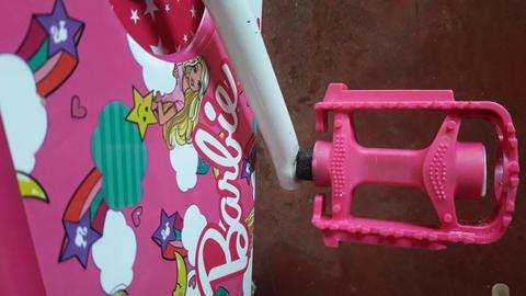 Vendo Bicicleta modelo de la Barbie fue comprada en saga