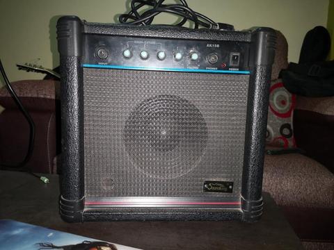 Vendo Ampli Monitor de Guitarra