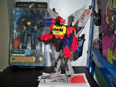 Transformers Blaster Generrations Voyager