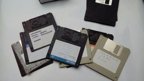 Diskettes Maxell Y Polaroid