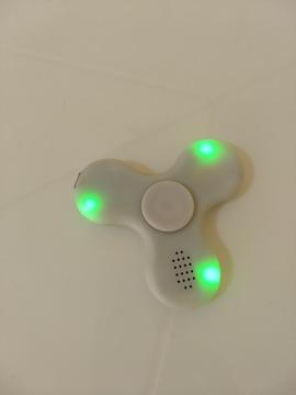 Spinner con Parlante Bluetooth Y Luces