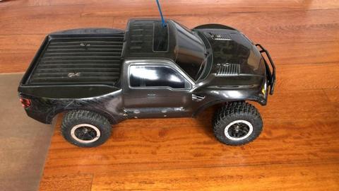 TRAXXAS Ford RAPTOR - auto. Control remoto - escala 1:10