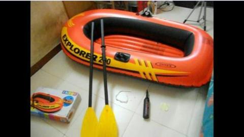 Bote Inflable 200 Intex Y Remos Inflador