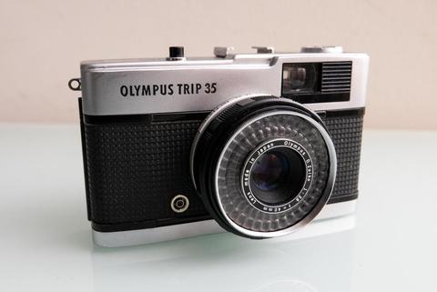 cámara análoga Olympus Trip 35