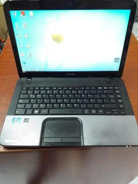 Se vende laptop marca TOSHIBA INTEL CORE i3