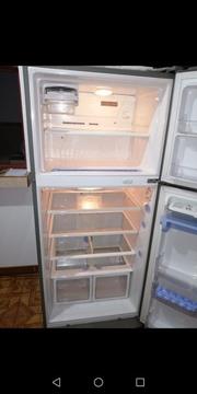 Refrigeradora Lg ( 4 Años de Uso)