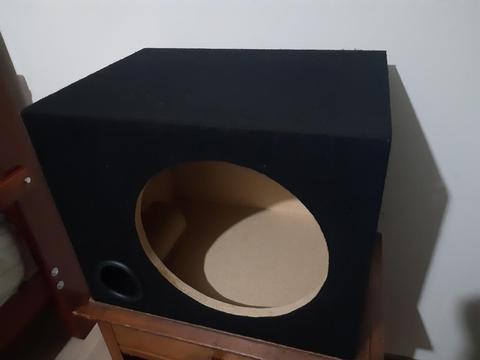 Vendo caja para subwoofer de 12 pulgadas